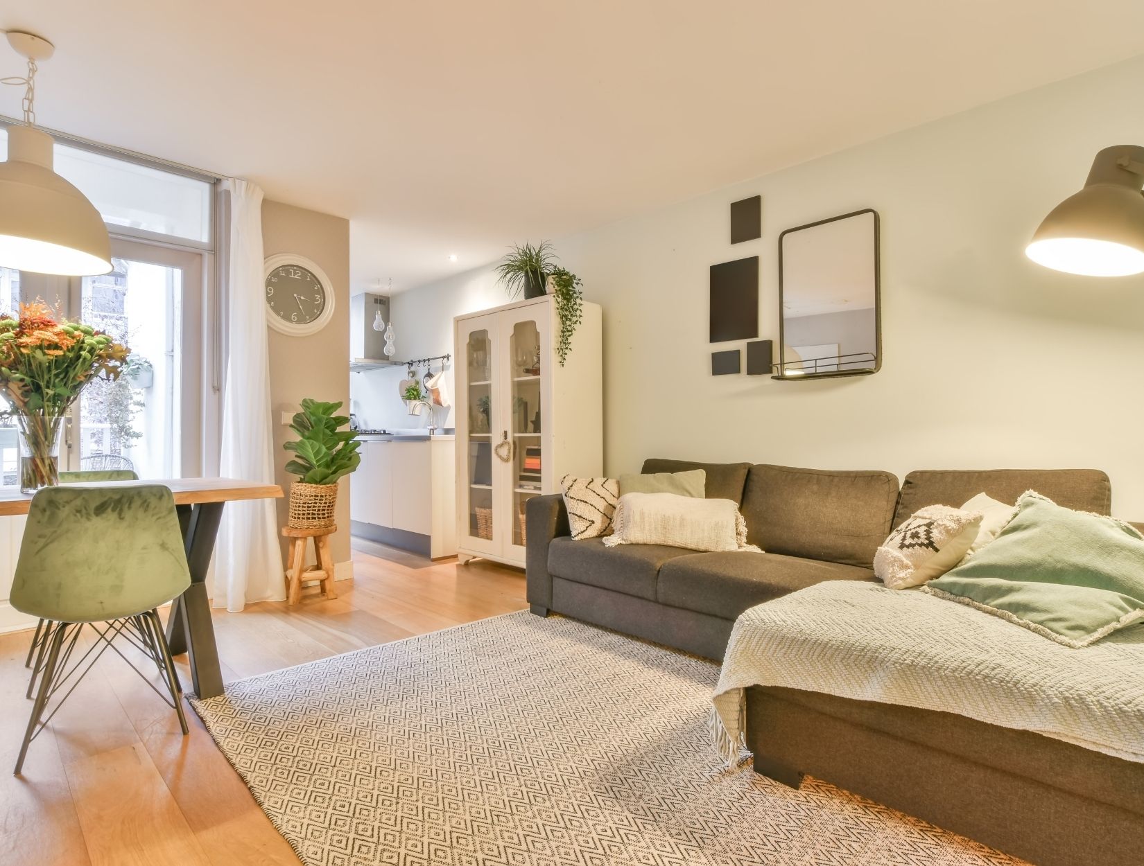 Countertop and Backsplash Cleaning Solutions